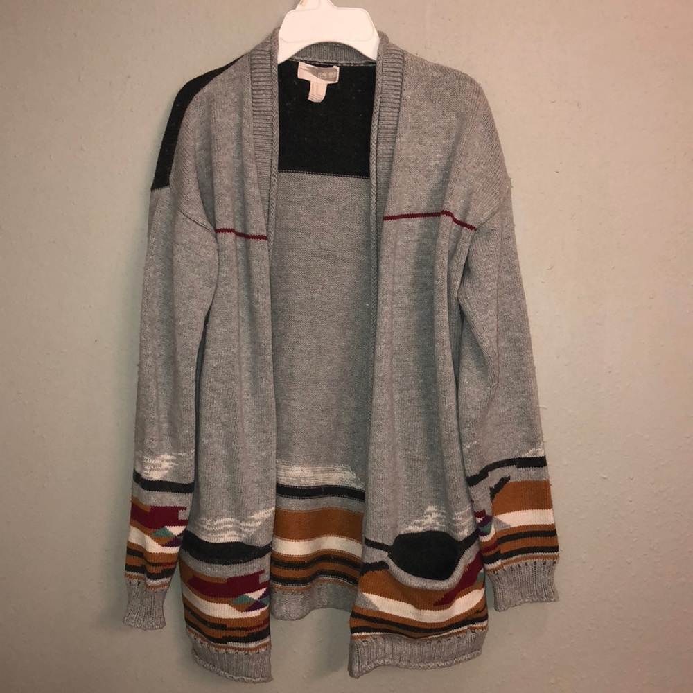 Forever 21 Grey Aztec cardigan